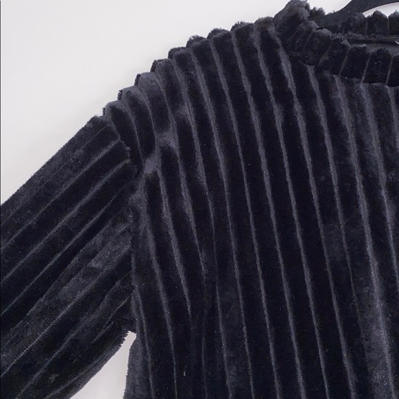Faux Fir Ribbed Sweater size small - Picture 3 of 4
